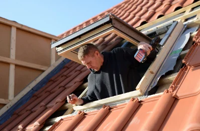 Pose de fenêtres de toit Velux à Lussas